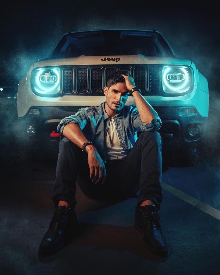 Campanha automotiva, retrato masculino noturno.